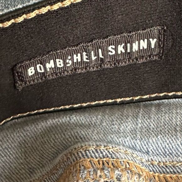 🔥FIRM EUC Torrid Premium Bombshell Skinny Jeans - Picture 5 of 10
